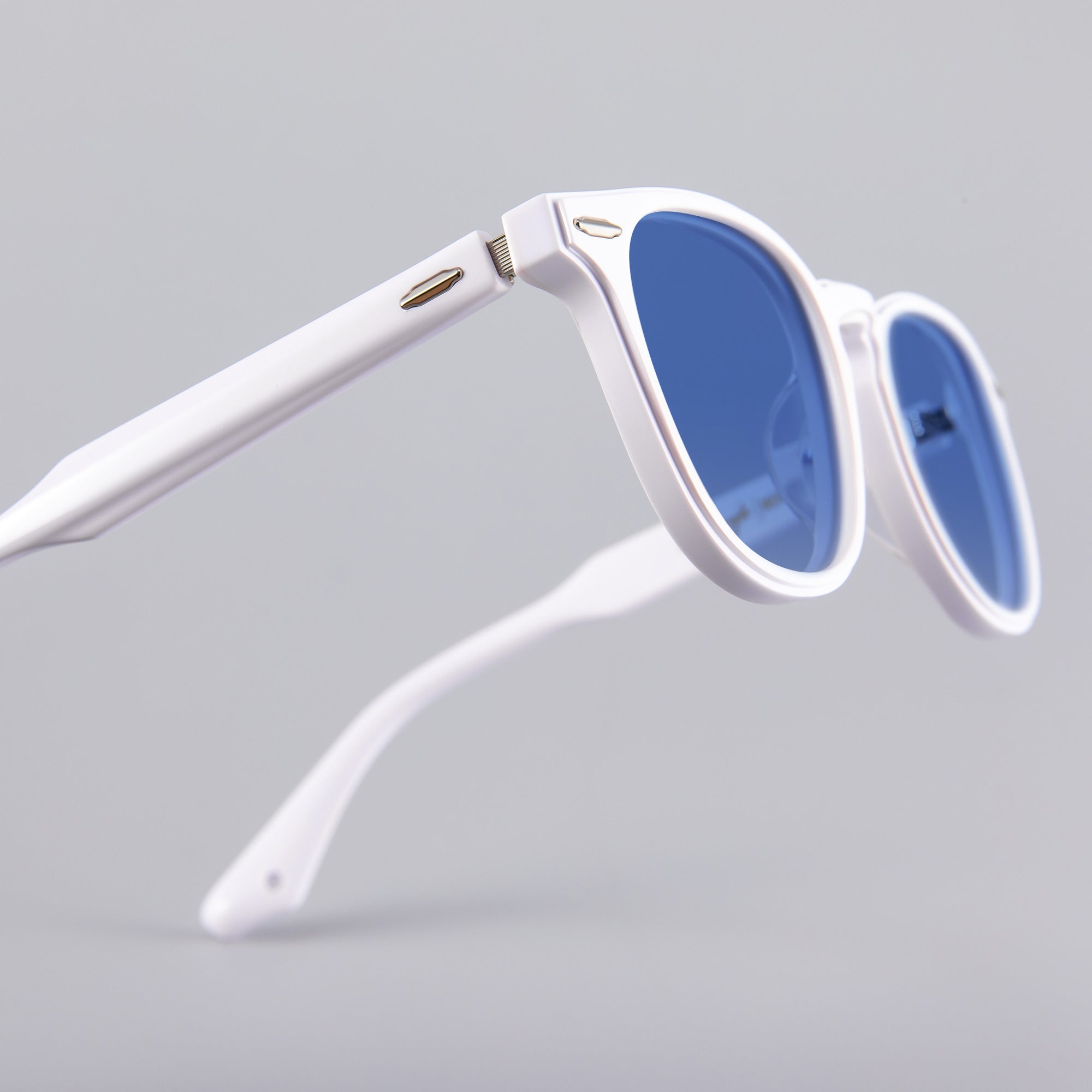 Donahugh-sunglasses-white